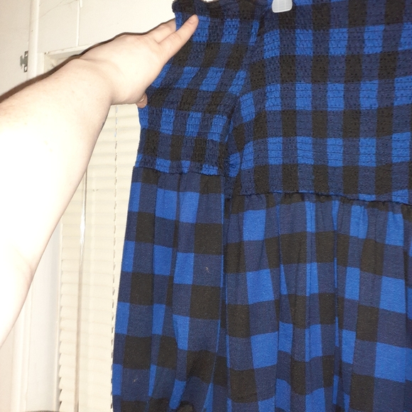 Blue/Black paid off the shoulder - Picture 2 of 3